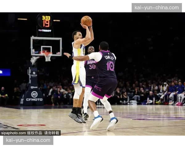 勇士鹈鹕西部第八争夺战，波尔津吉斯迎勇士主场首秀